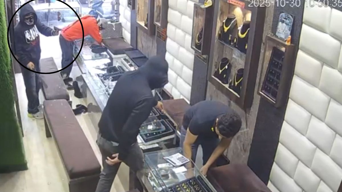 जालंधर की ज्वेलरी शॉप में बंदूक की नोक पर लाखों की लूट