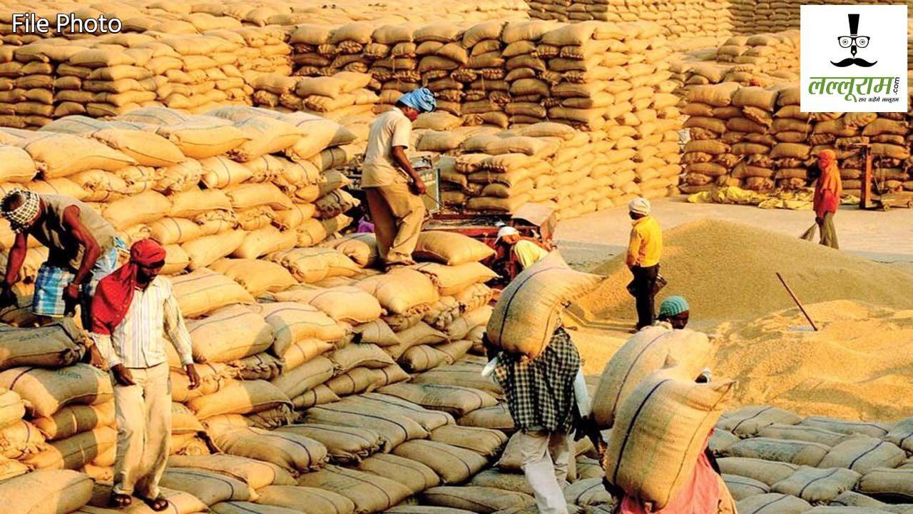 बोगस धान खरीदी का मामला उजागर : 46 लाख रुपए से ज्यादा का धान मिला कम, किसानों ने खरीदी केंद्र के अध्यक्ष, प्रभारी और ऑपरेटर पर लगाया गंभीर आरोप