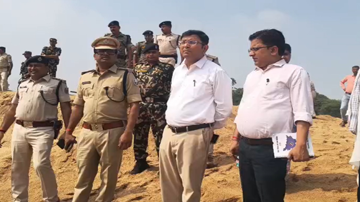 छठ पूजा को लेकर बांका प्रशासन सतर्क, डीएम-एसपी ने किया घाटों का निरीक्षण, श्रद्धालुओं की सुविधाओं का रखा जाएगा विशेष ध्यान