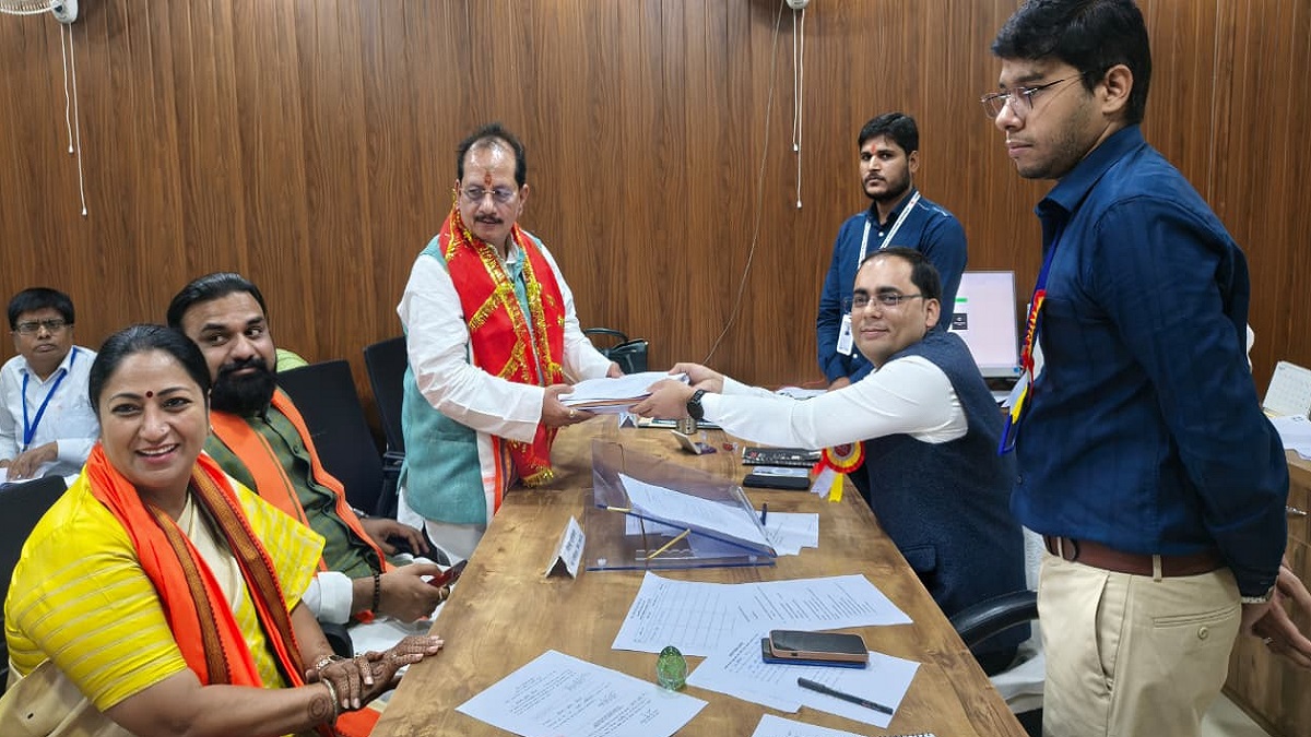 बिहार चुनाव ब्रेकिंग: डिप्टी CM विजय सिन्हा ने लखीसराय से दाखिल किया अपना नामांकन, साथ में मौजूद रहे दिल्ली सीएम रेखा गुप्ता और सम्राट चौधरी