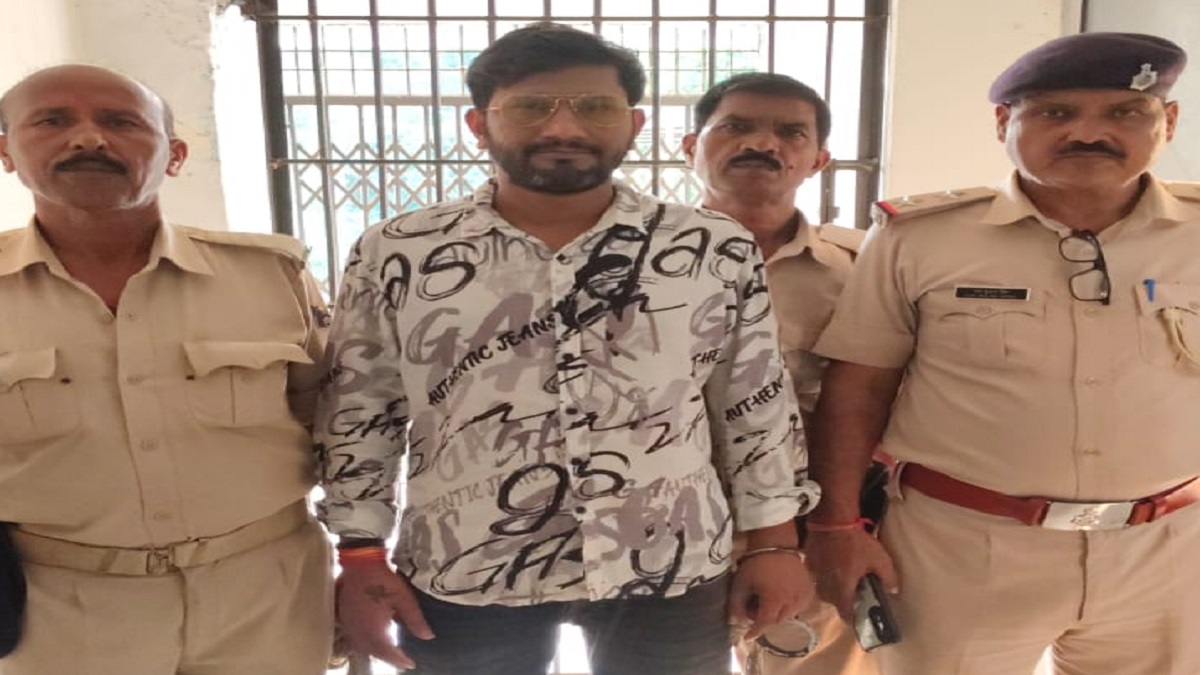 मोतिहारी पुलिस ने कुख्यात भू-माफिया सुगंध गुप्ता को किया गिरफ्तार, हत्या और धोखाधड़ी समेत कई अति गंभीर मामले हैं दर्ज