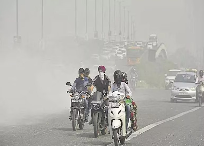 दिल्ली में लगातार दसवें दिन ‘जहरीली’ हवा, हफ्तेभर तक राहत के आसार नहीं