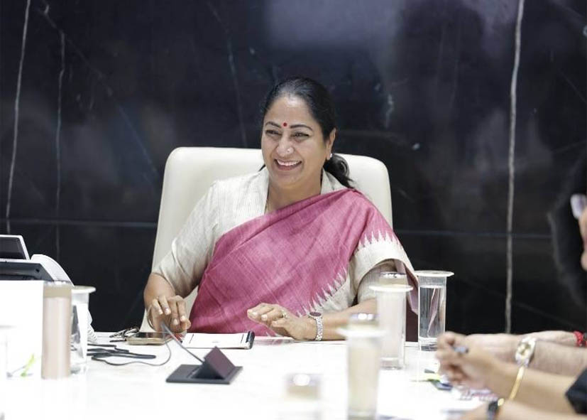 CM रेखा गुप्ता ने की छोटे उद्यमियों के लिए बिना सिक्योरिटी 10 करोड़ तक लोन योजना की घोषणा