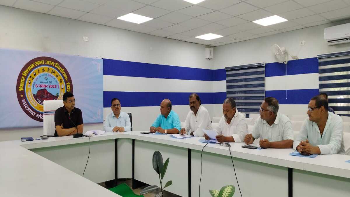 बिहार विधानसभा चुनाव 2025: नामांकन का दूसरा दिन, प्रशासन अलर्ट, अब तक 11.83 करोड़ की जब्ती