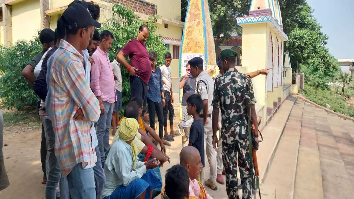 सोन नदी में बड़ा हादसा,  बालू लदी नाव पलटी, एक मजदूर लापता, पुलिस कर  रही मामले की जांच