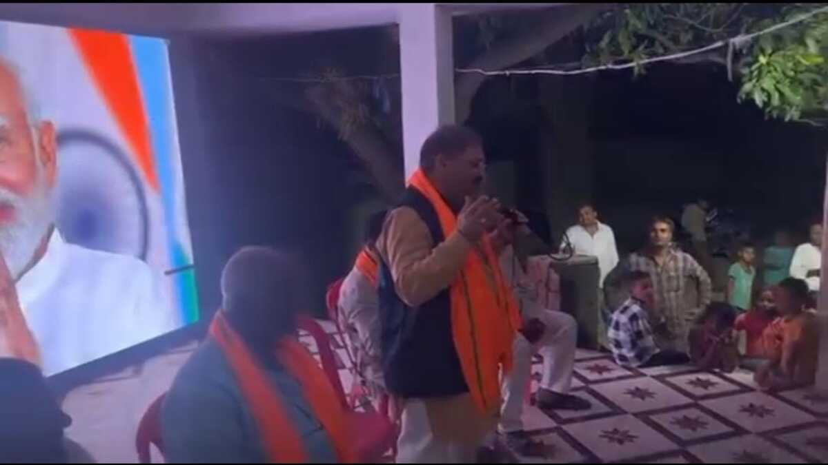 मोतिहारी में चुनाव प्रचार के दौरान गूंजीं “देसी माटी” की भावनाएं, सांसद संतोष पांडे ने रघुवीर नारायण की पंक्तियों से बांधा समां