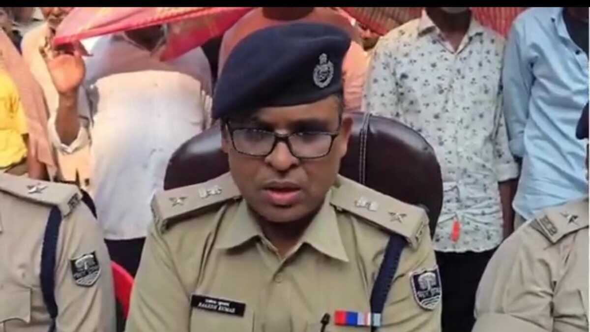 मोकामा-बाढ़ में पुलिस ने की बड़ी कार्रवाई: 110 आरोपी गिरफ्तार, अवैध हथियार बरामद, चुनाव से पहले बाहुबलियों पर कसा शिकंजा