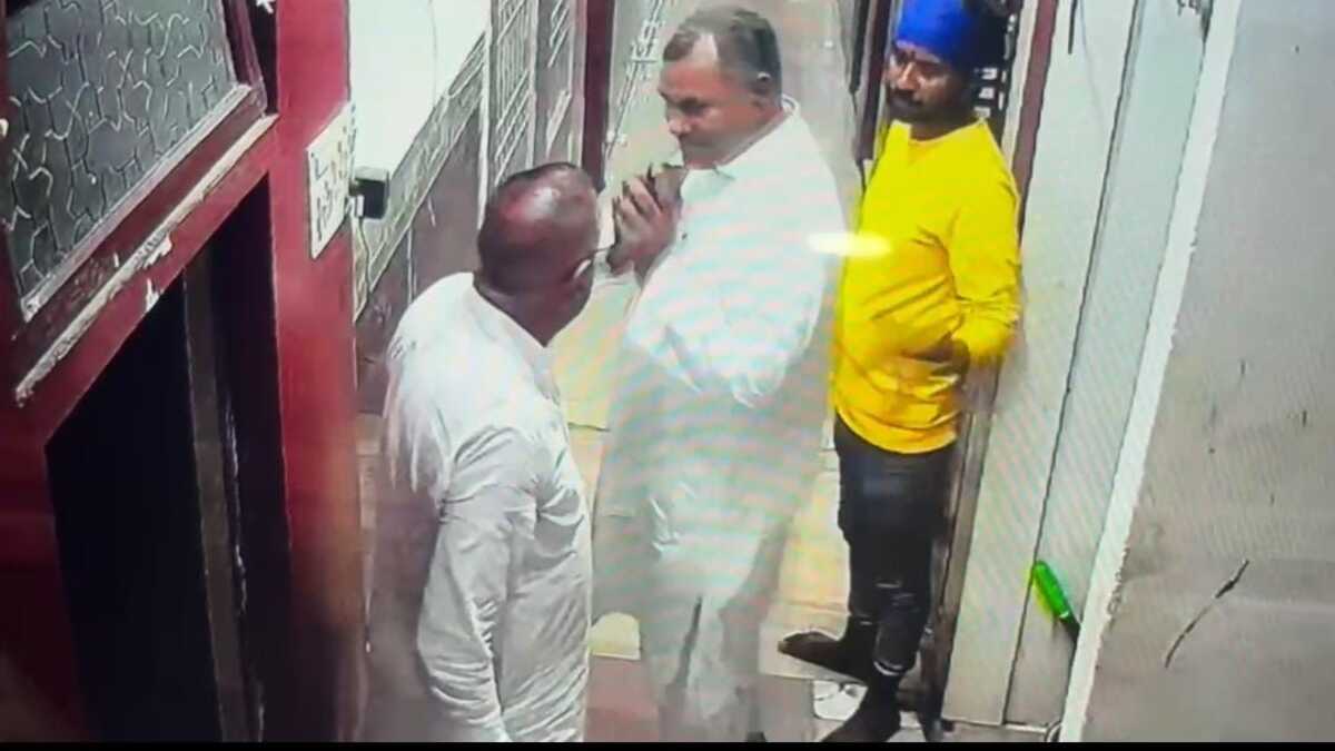 2 करोड़ और MLC सीट का ऑफर, सासाराम चुनाव में भूचाल, BSP उम्मीदवार अशोक सिंह का उपेंद्र कुशवाहा पर गंभीर आरोप