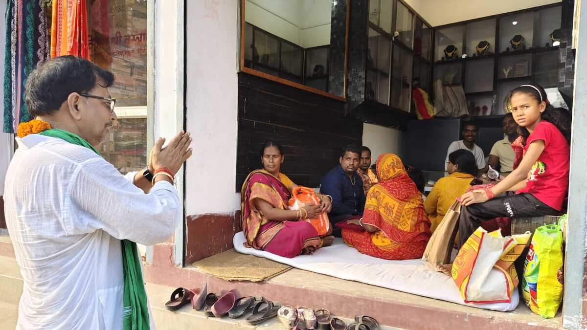 बड़हरा में महागठबंधन का जनसंपर्क अभियान जोर पर, राजद प्रत्याशी रामबाबू सिंह को मिला अपार जनसमर्थन