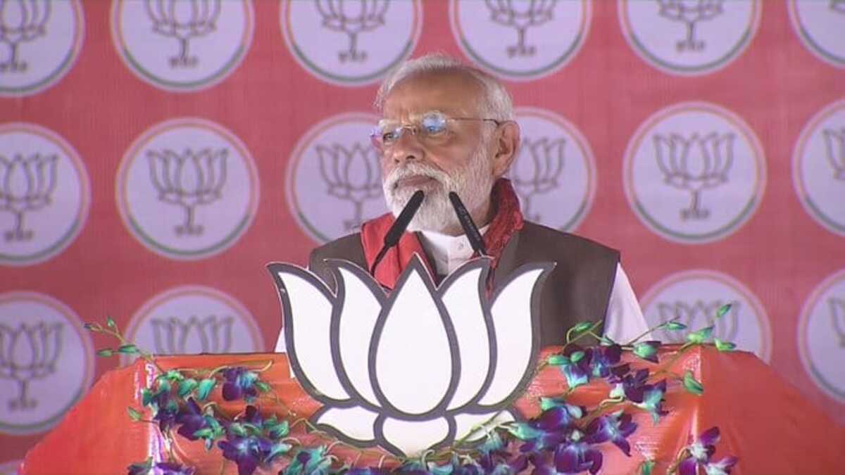 नई रफ्तार से चलेगा बिहार, फिर आएगी एनडीए सरकार, बेगूसराय में गरजे पीएम मोदी, कहा- जंगलराज का डिब्बा गुल करना जरूरी