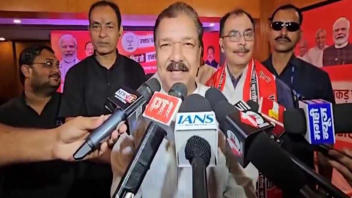 Bihar News: ‘नायक नहीं, खलनायक हैं वो’… तेजस्वी यादव पर BJP अध्यक्ष दिलीप जायसवाल का फिल्मी तंज
