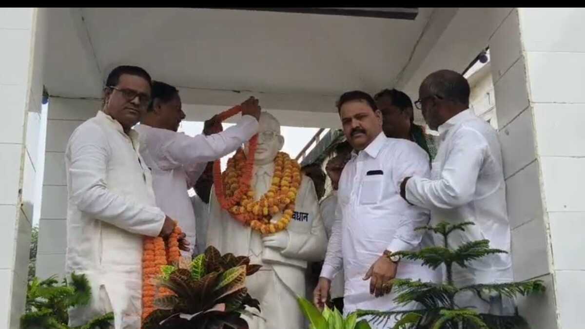 पुत्र मोह में बह गए भाजपा के पूर्व सांसद छेदी पासवान, तेजस्वी को मुख्यमंत्री बनाने की कही बात, महागठबंधन के समर्थन में उतरे बीजेपी नेता