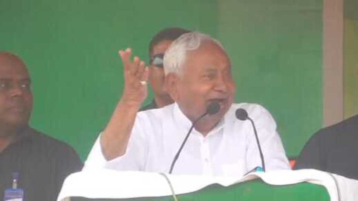 राजगीर में नीतीश कुमार की जनसभा: विपक्ष पर हमला, विकास कार्यों का बखान और जनता से अपील