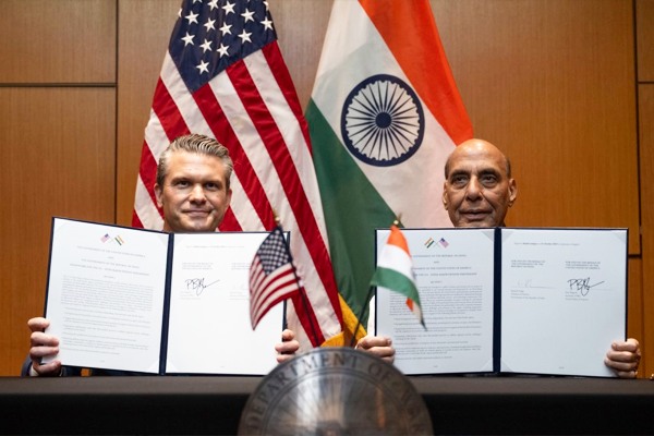 भारत और अमेरिका के बीच 10 साल के लिए हुई डिफेंस डील ; पीट हेगसेथ ने कहा- ‘इस तरह का समझौता अब से पहले कभी नहीं हुआ’