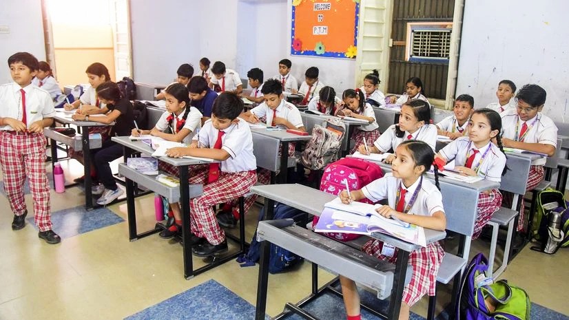 बिना मान्यता वाले प्राइवेट स्कूलों पर दिल्ली सरकार सख्त, अब सभी को देना होगा मान्यता आवेदन ; दस्तावेज जमा करने का आदेश