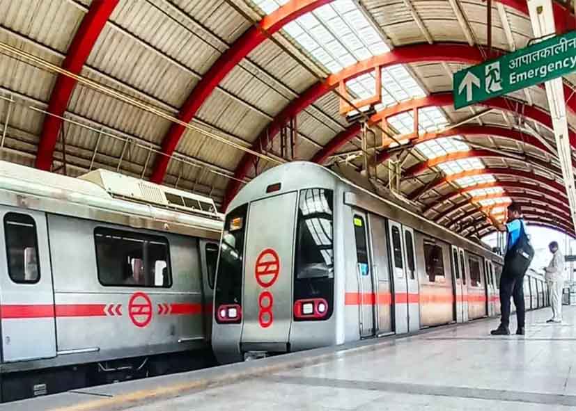 दिल्ली में बढ़ते प्रदूषण के बीच DMRC का बड़ा कदम, सप्ताह में मेट्रो के 40 अतिरिक्त फेरे चलाए जाएंगे