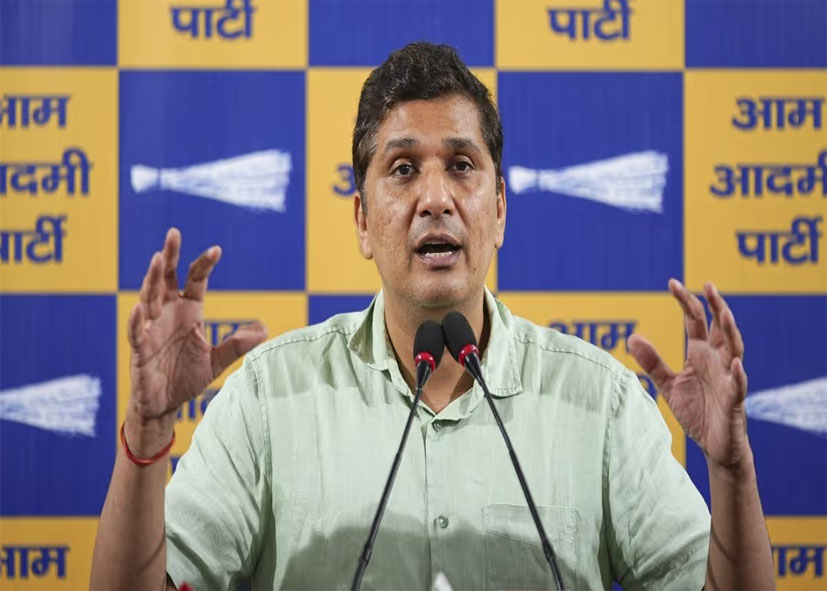 सिखों, बौद्धों, मुसलमानों के बाद अब दलितों का नंबर, AAP नेता सौरभ भारद्वाज ने CJI पर जूता फेंकने की घटना पर केंद्र सरकार पर साधा निशाना