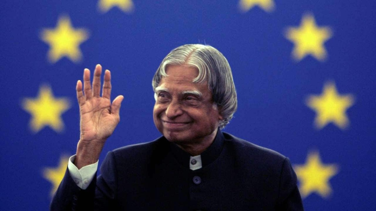 APJ Abdul Kalam Birth Anniversary : डॉ. ए.पी.जे. अब्दुल कलाम की जयंती आज, जानें मिसाइल मैन से पीपल्स प्रेसिडेंट तक का प्रेरणादायक सफर