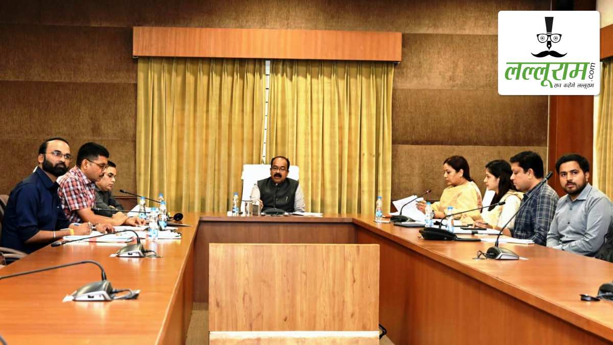 डिप्टी CM साव ने की बस्तर ओलंपिक 2025 की तैयारियों की समीक्षा: सभी व्यवस्थाएं समय से पहले सुनिश्चित करने के दिए निर्देश, कहा- बस्तर ओलंपिक की ख्याति पूरे देश में, यह मात्र क्षेत्रीय आयोजन नहीं