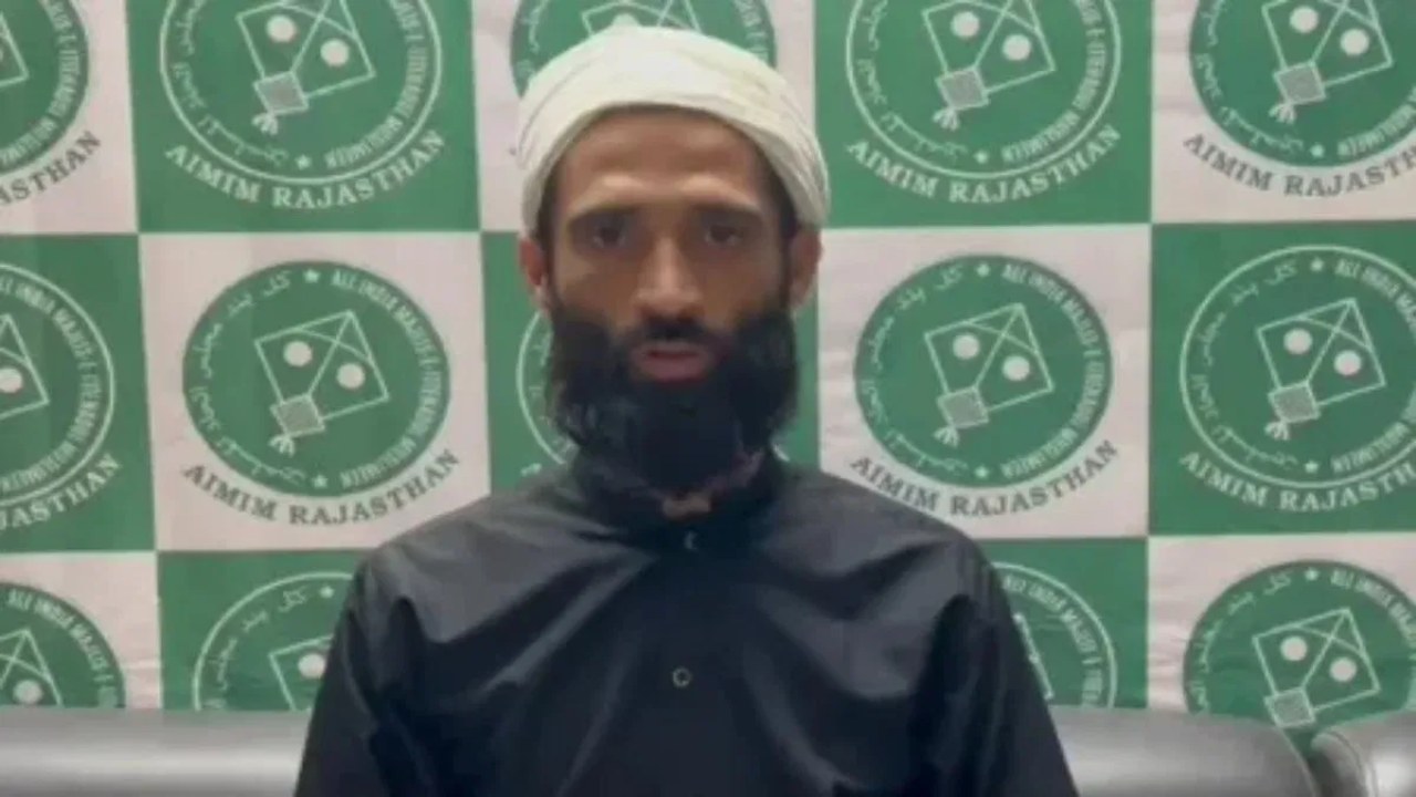 AIMIM के पूर्व नेता पर शादीशुदा महिला से दुष्कर्म के आरोप, धर्म परिवर्तन का भी बनाया दबाव: पीड़िता, FIR दर्ज