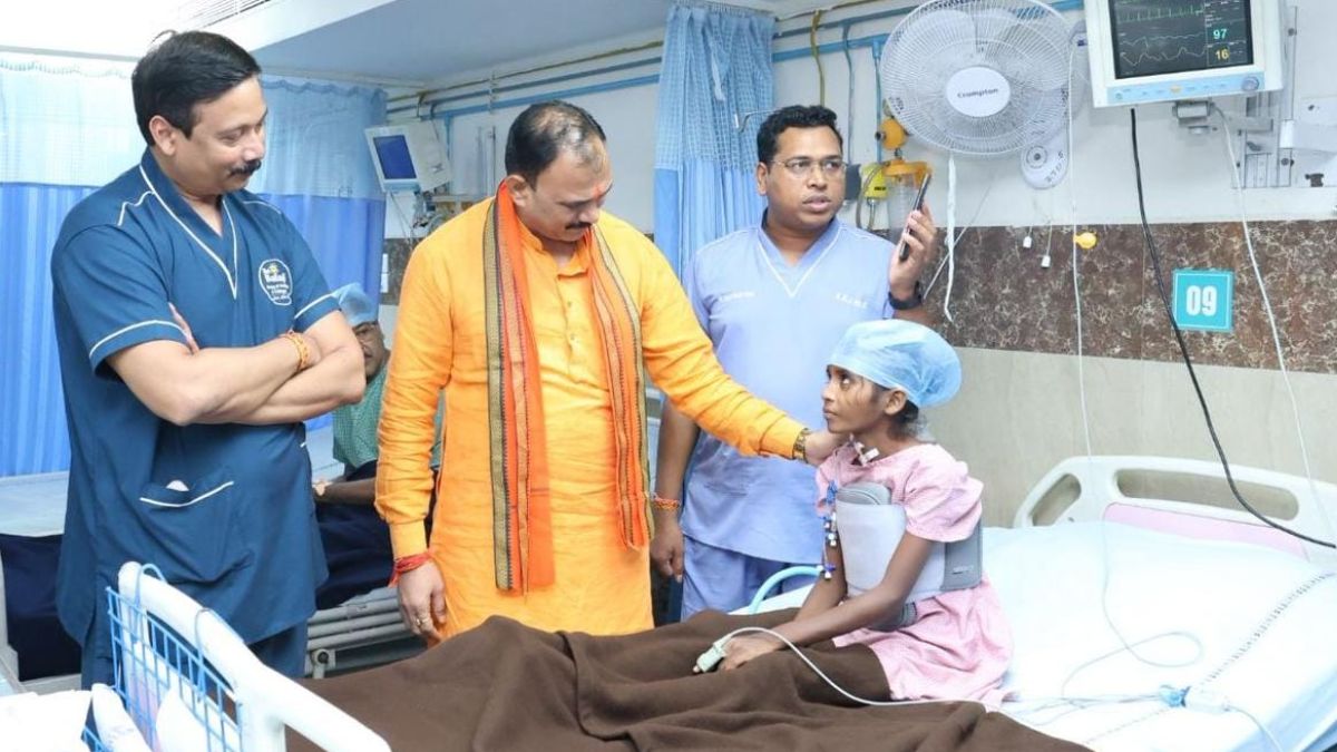 “पापा, मैं ठीक हो गई”… दिल की बीमारी से ठीक होकर घर लौट रही है मासूम शांभवी, निजी अस्पताल में दिल के वाल्व का हुआ सफल रिप्लेसमेंट
