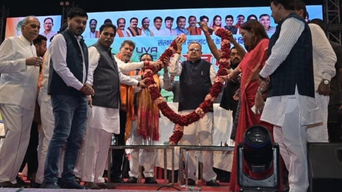 डॉ. रमन सिंह के जन्मदिन पर मुख्यमंत्री साय ने दी शुभकामनाएं, कहा- सादगी, मितभाषिता और जनसेवा डॉ. रमन सिंह के स्वभाव की पहचान
