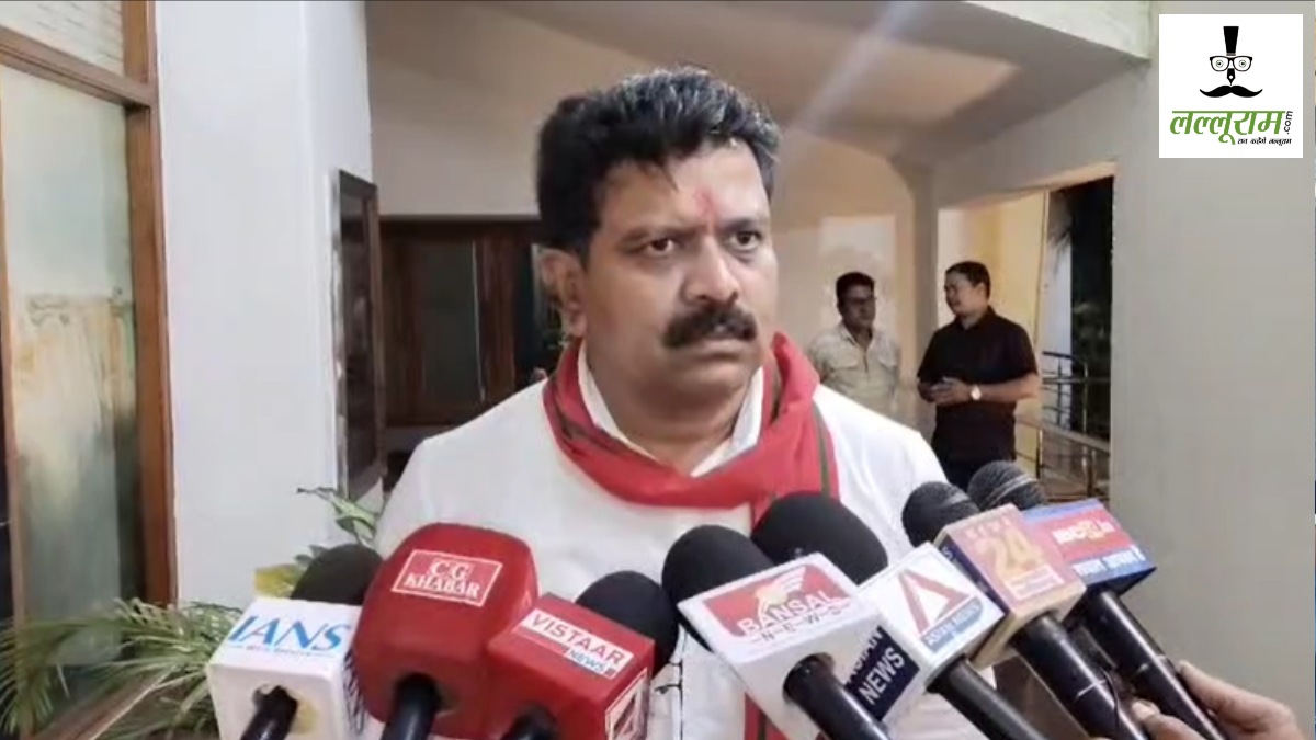 CG News : नक्सलवाद पर उपमुख्यमंत्री शर्मा का बड़ा बयान, कहा- आत्मसमर्पित नक्सलियों का स्वागत, लेकिन नहीं रुकेंगे एंटी नक्सल ऑपरेशन