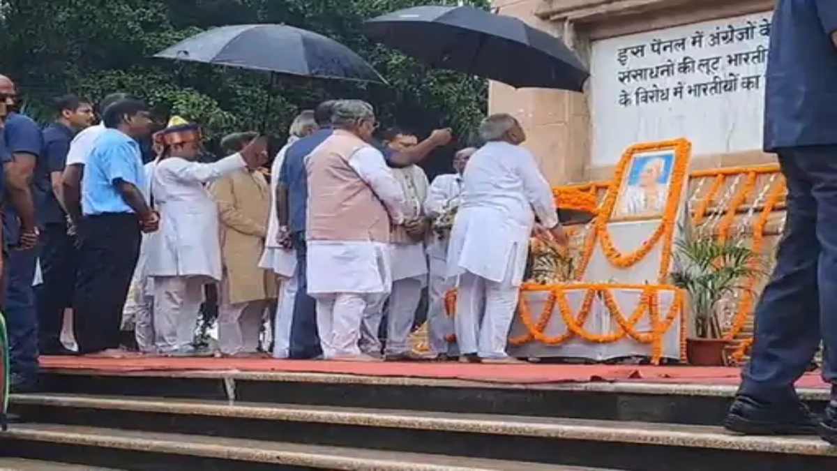 बापू की जयंती पर CM नीतीश कुमार ने X पर किया पोस्ट, महात्मा गांधी को किया नमन, लाल बहादुर शास्त्री को भी दी श्रद्धांजलि