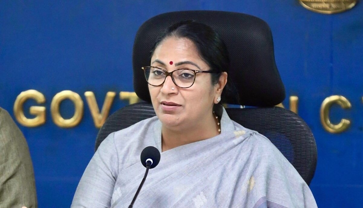 चांदनी चौक सीलिंग विवाद: व्यापारियों के समर्थन में उतरी CM रेखा गुप्ता, बोलीं- जरूरत पड़ी तो सुप्रीम कोर्ट जाएगी सरकार