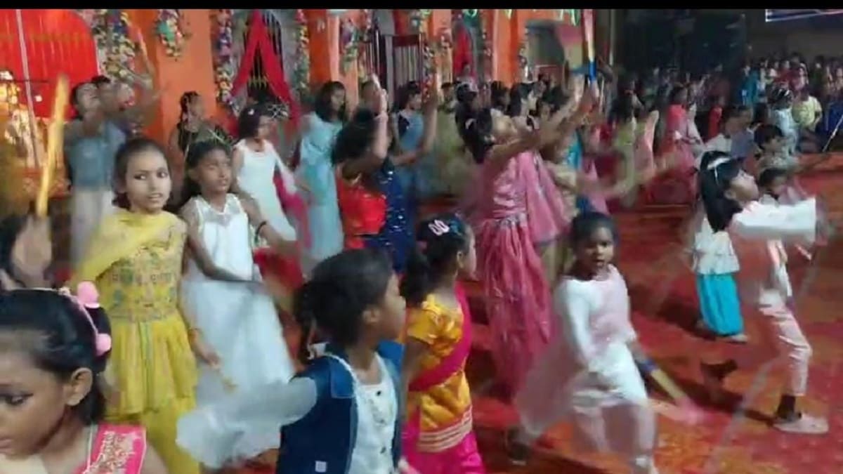 कोईलवर में डांडिया की धूम, पारंपरिक रंग में रंगी सांस्कृतिक संध्या