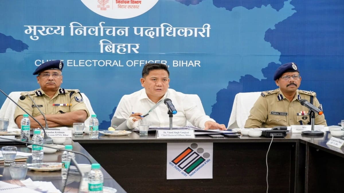 बिहार विधानसभा चुनाव का काउंटडाउन शुरू, पटना पहुंचने वाले है मुख्य चुनाव आयुक्त, राजनीतिक दलों के साथ होगी बैठक