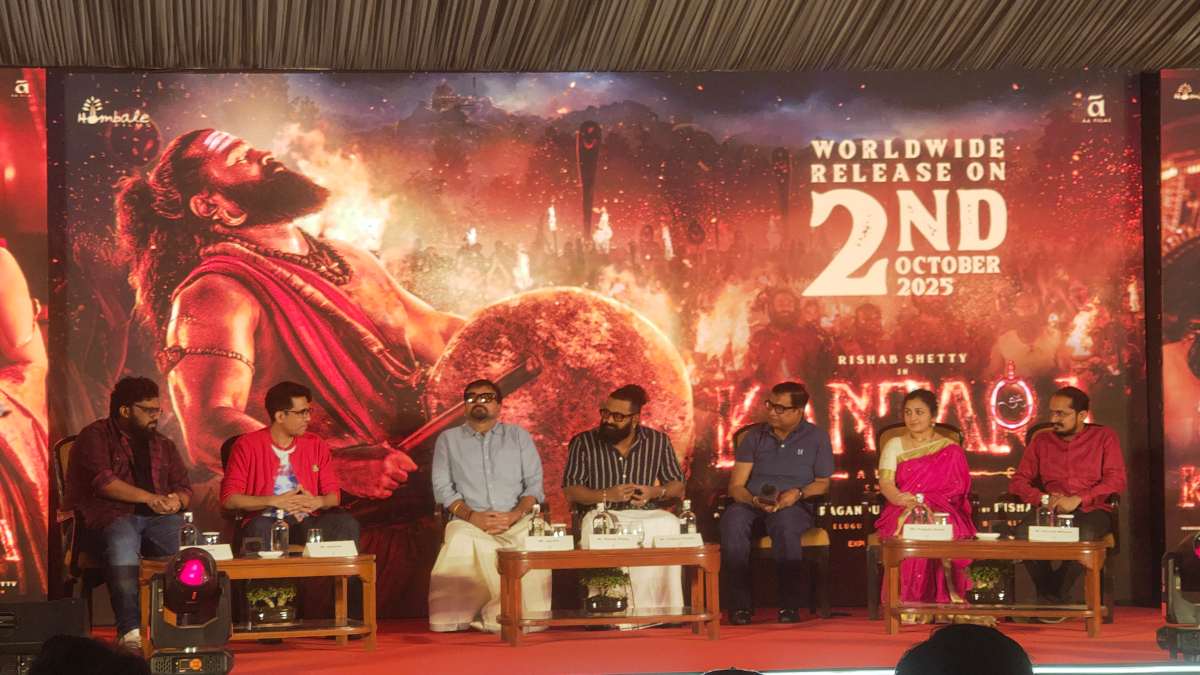 Kantara Chapter 1 Delhi Press Meet : एक्टर Rishab Shetty ने कहा- कांतारा में प्रकृति और इंसान के बीच संघर्ष की कहानी को हमने बड़े पर्दे पर दिखाया, बिना सोए 48 घंटे करते थे काम, अब हमारी नहीं ये आपकी फिल्म …