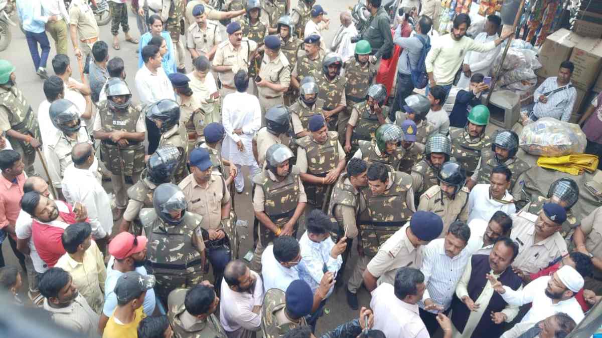 जबलपुर मोमिन ईदगाह कमेटी विवाद: नई वक्फ कमेटी के गठन पर बवाल, पुरानी कमेटी का विरोध, प्रशासन पर गंभीर आरोप