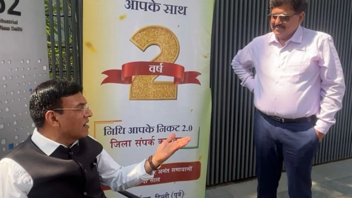 केंद्रीय मंत्री मनसुख मांडविया ने प्राइवेट कंपनी के बाहर लगाया ‘दरबार’, EPF, EPS-95 पेंशन और EDLI बीमा से जुड़ी समस्याओं का समाधान किया 