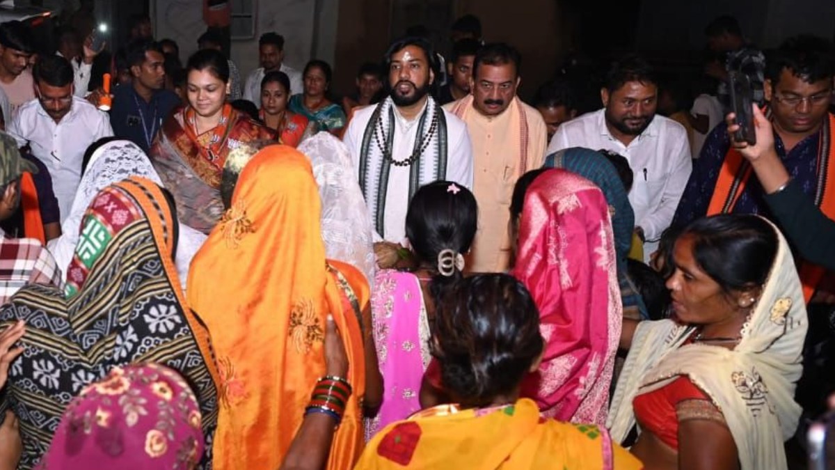 नुआपाड़ा उपचुनाव के रण में मंत्री गुरु खुशवंत साहेब… कार्यकर्ताओं में भरा जोश, कहा- भाजपा ही विकास और सम्मान की गारंटी