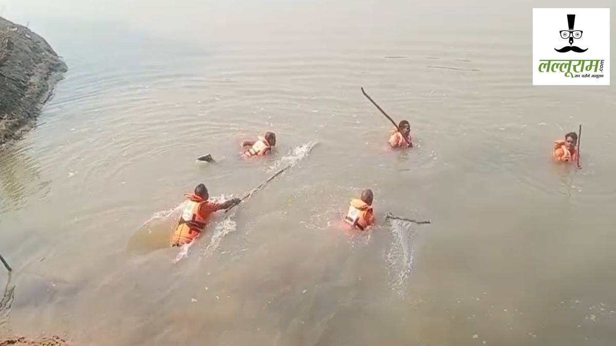 CG News : रहस्यमय तरीके से युवक लापता, रिश्तेदारों के साथ निकला था शराब पीने, नदी में बहने की आशंका
