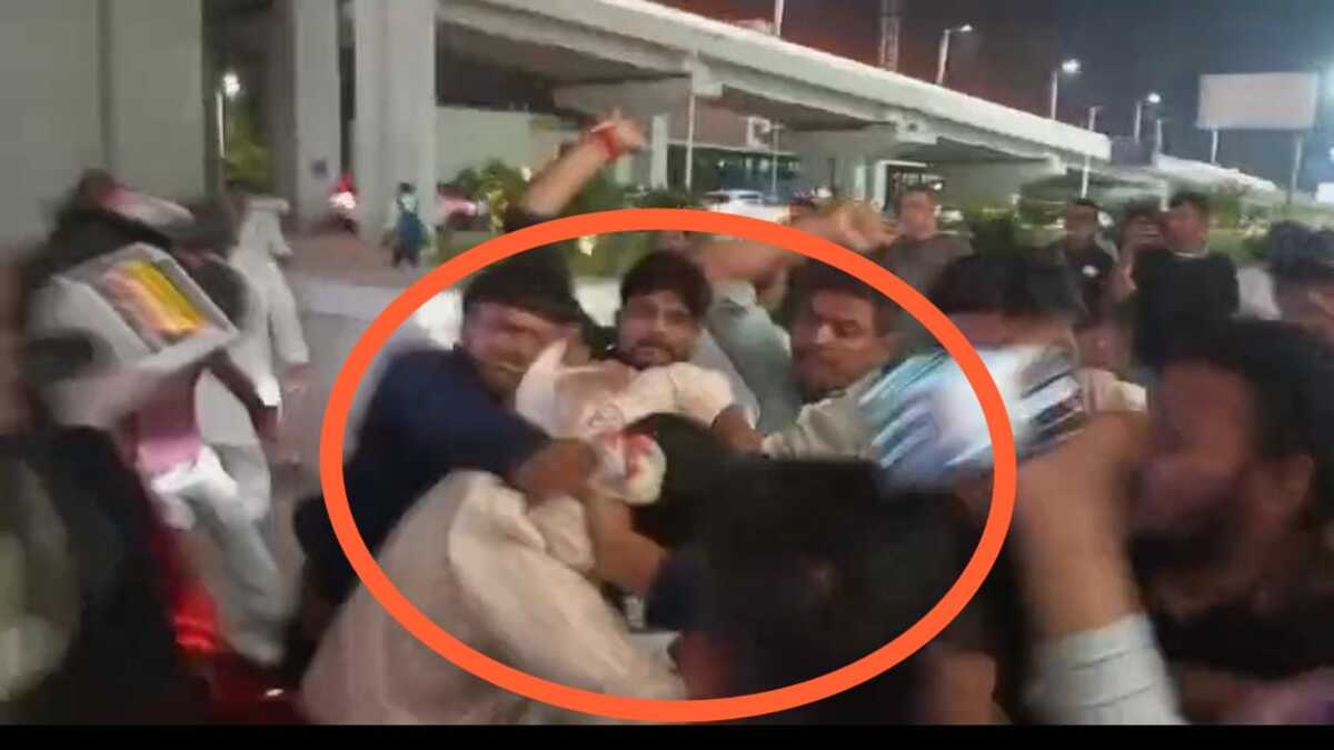 BIHAR BIG BRAKING : कांग्रेस नेताओं के स्वागत में बवाल, एयरपोर्ट पर कार्यकर्ताओं में मारपीट, पार्टी के लोगों ने टिकट बेचने का लगाया गंभीर आरोप