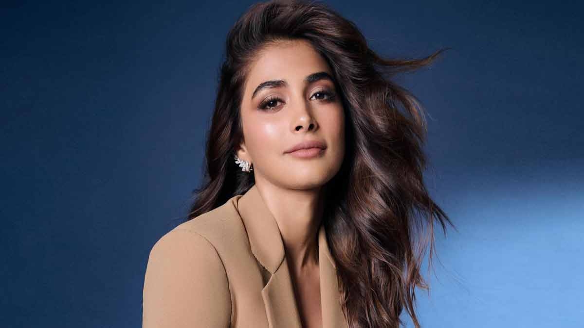 Pooja Hegde Birthday Special : 35 साल की हुईं एक्ट्रेस पूजा हेगड़े, बॉलीवुड में ऋतिक-सलमान के साथ कर चुकीं हैं काम, जानिए कितनी करोड़ की हैं मालकिन