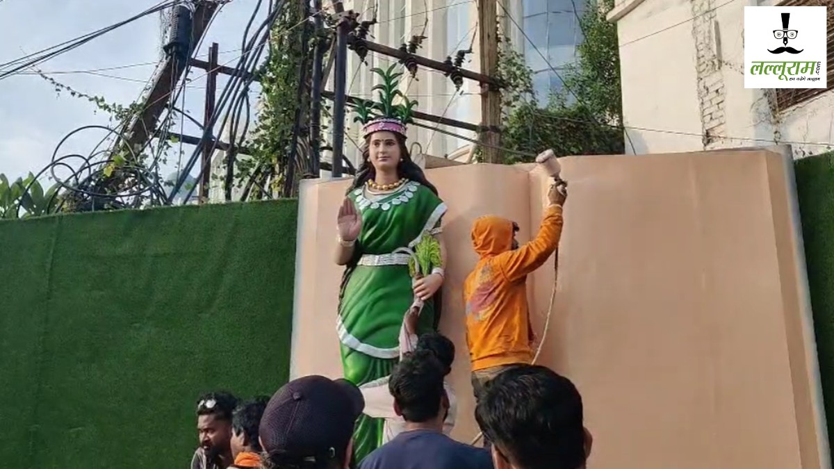 बड़ी खबर : दोबारा स्थापित की गई छत्तीसगढ़ महतारी की प्रतिमा, आरोपी गिरफ्तार