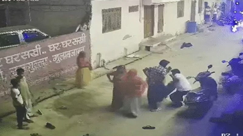 Rajasthan News: अलवर में संपत्ति विवाद ने लिया हिंसक रूप, दो भाइयों के परिवारों में मारपीट, 6 घायल
