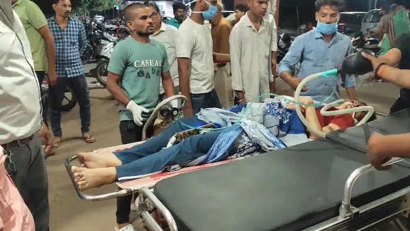Rajasthan News: कोटा में बड़ा हादसा; हॉस्टल की पांचवीं मंजिल से गिरी NEET छात्रा, हालत गंभीर