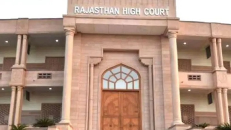 Rajathan News: राजस्थान हाईकोर्ट सख्त, कहा- कहीं छत गिर रही है, कहीं आग लग रही है- सरकारी इमारतों में…