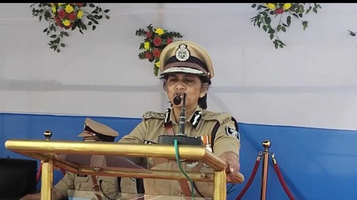 बिहार पुलिस अकादमी में 12 प्रशिक्षु डीएसपी ने ली शपथ, समाज में कानून व्यवस्था को नई मजबूती का भरोसा
