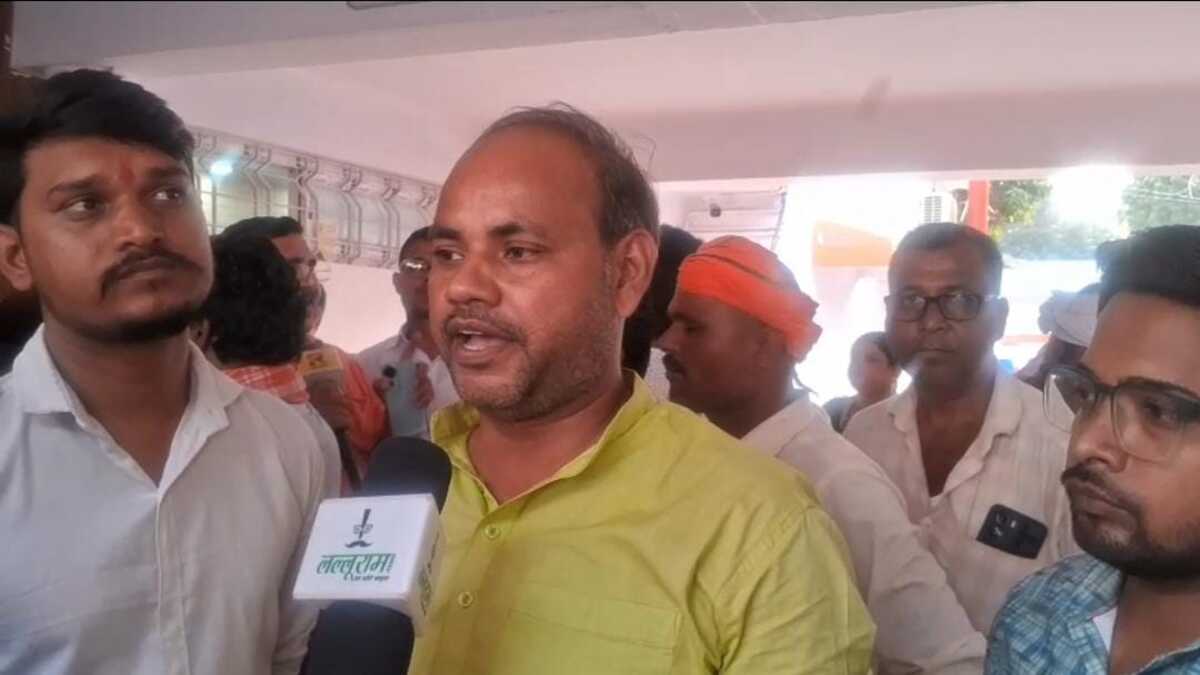 रामसूरत राय का टिकट कटते ही बीजेपी कार्यालय में हंगामा, नाराज कार्यकर्ताओं ने किया विरोध प्रदर्शन