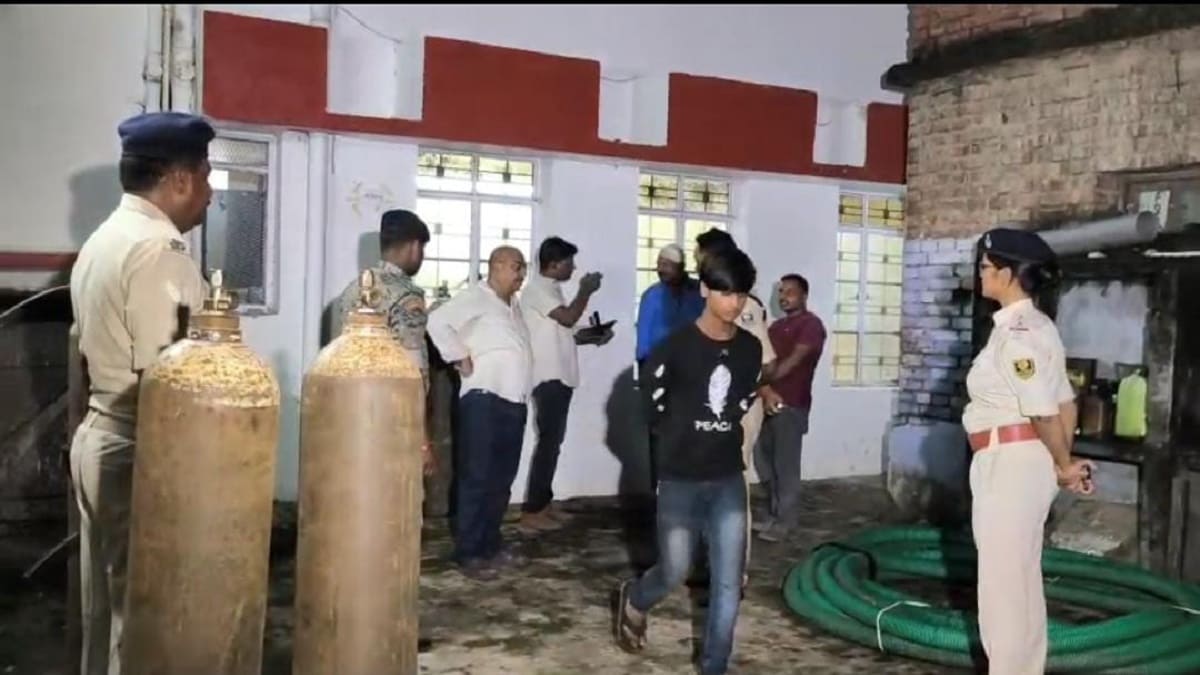 सहरसा में निजी क्लिनिक के मैनेजर को अज्ञात अपराधियों ने मारी गोली, विरोध करने पर सुरक्षा गार्ड भी घायल