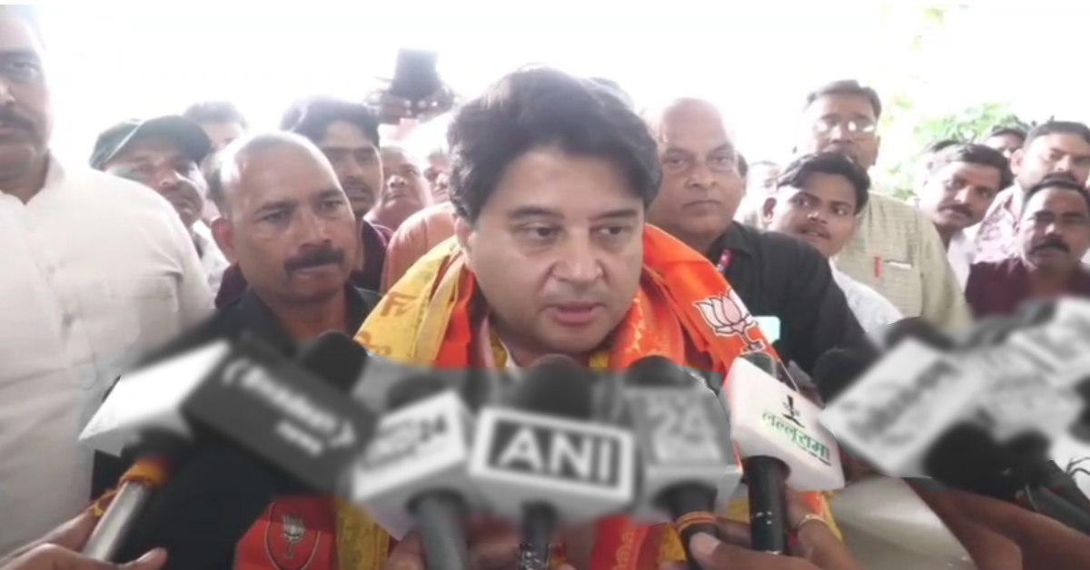 ‘पूरे साल स्वेदशी त्योहार’, सिंधिया बोले- सिर्फ दीपावली ही नहीं पूरा वर्ष स्वदेशी होना चाहिए, नैरोगेज को लेकर कही ये बड़ी बात