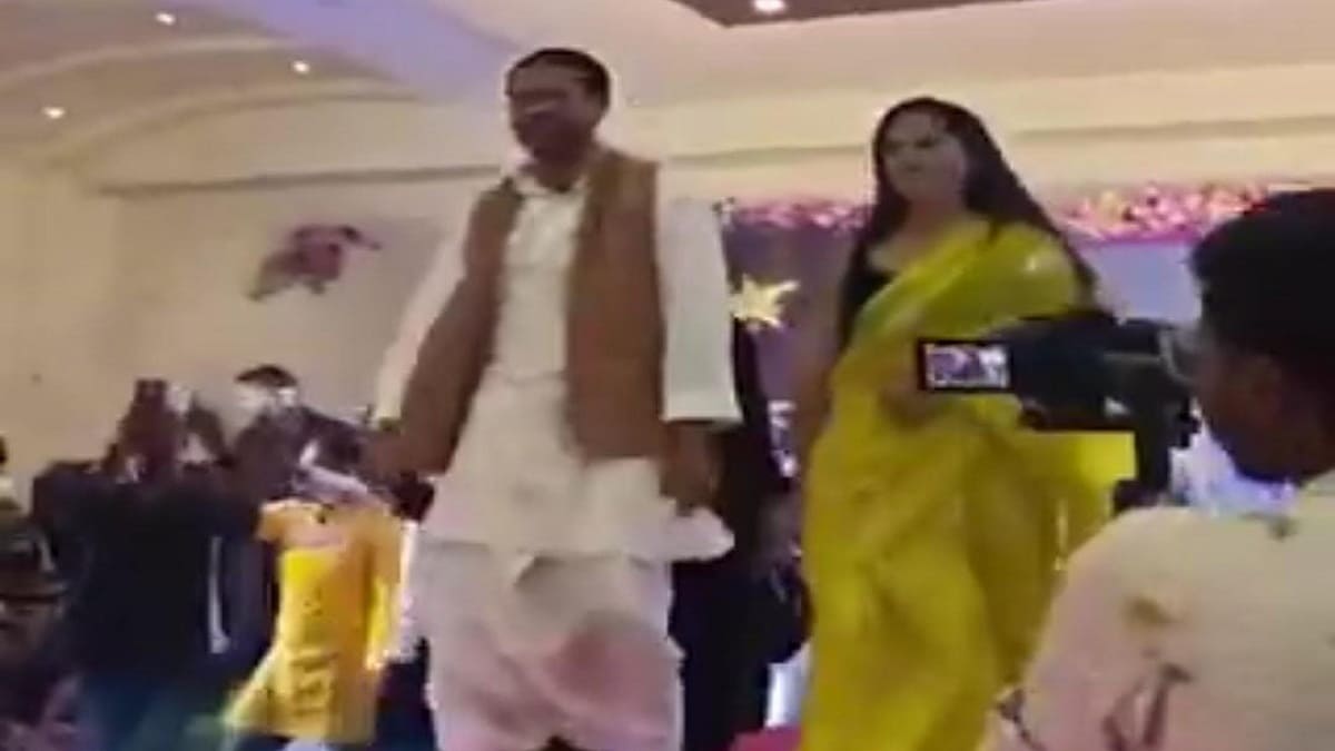 तेजप्रताप यादव का देसी रैंप वॉक वायरल, नई पार्टी बनाकर फिर चर्चा में आए तेजू भैया