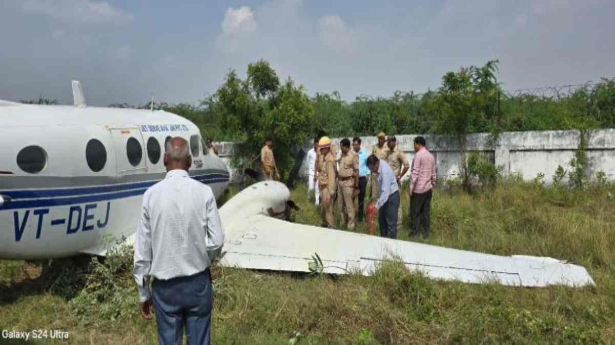 विमान हादसे में बाल बाल बचे भोपाल के उद्योगपति: प्राइवेट प्लेन रनवे से फिसलकर झाड़ियों में जा घुसा, 400 मीटर दौड़ने के बाद हुआ बेकाबू 