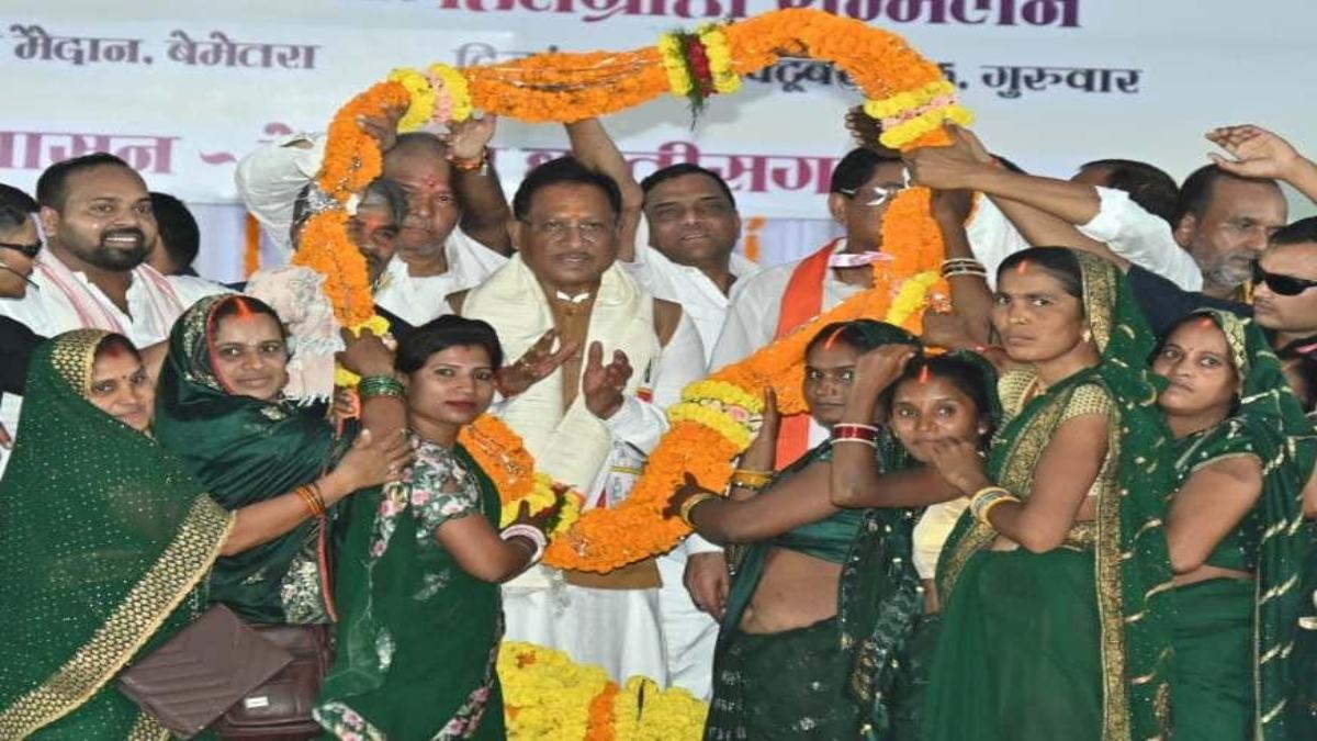 मुख्यमंत्री साय ने बेमेतरा जिले को 140.96 करोड़ के विकास कार्यों की दी सौगात, कहा- छत्तीसगढ़ के चहुंमुखी विकास के लिए हमारी सरकार प्रतिबद्ध