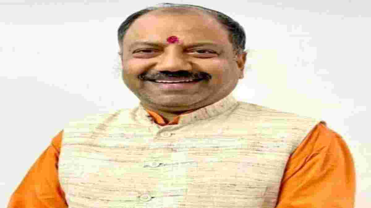 बड़ी खबरः पूर्व विधायक की अचानक बिगड़ी तबीयत, एयर एंबुलेंस से मेदांता किए गए शिफ्ट